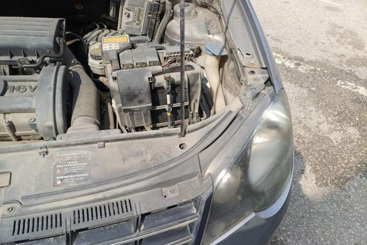 Used Volkswagen Polo 2011 Jingqu 1.4L Automatic Shishang Edition Engine Bay Left