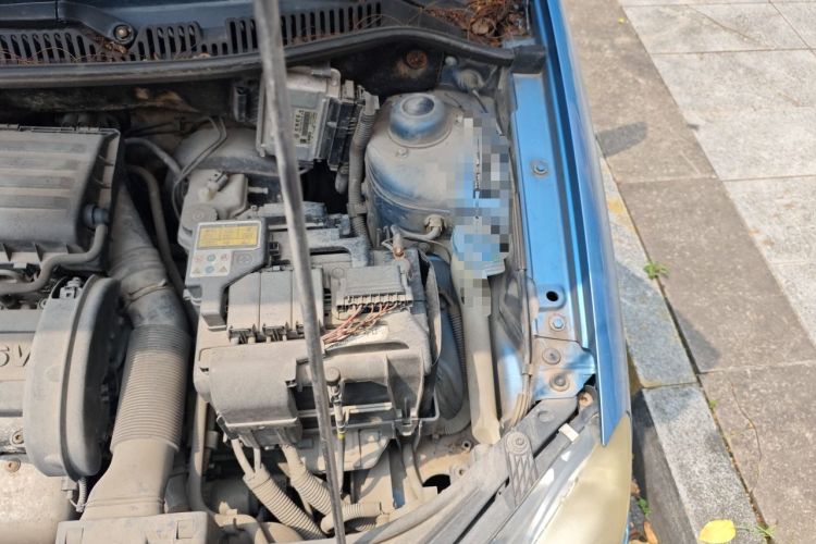 Used Volkswagen Polo 2011 Jingqu 1.6L Automatic Siku Edition Engine Bay Left