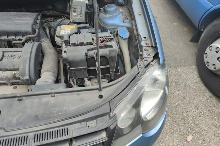 Used Volkswagen Polo 2011 Jingqu 1.6L Automatic Siku Edition Engine Bay Left