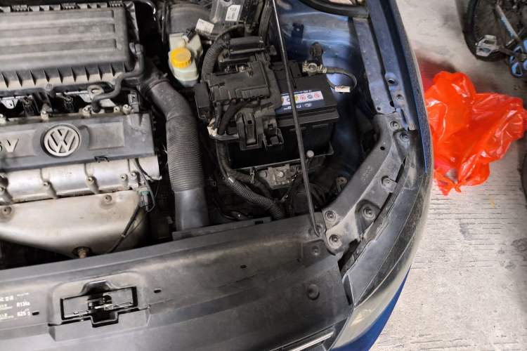 Used Volkswagen Polo 2011 1.4L Automatic ZhiCool Edition Engine Bay Left