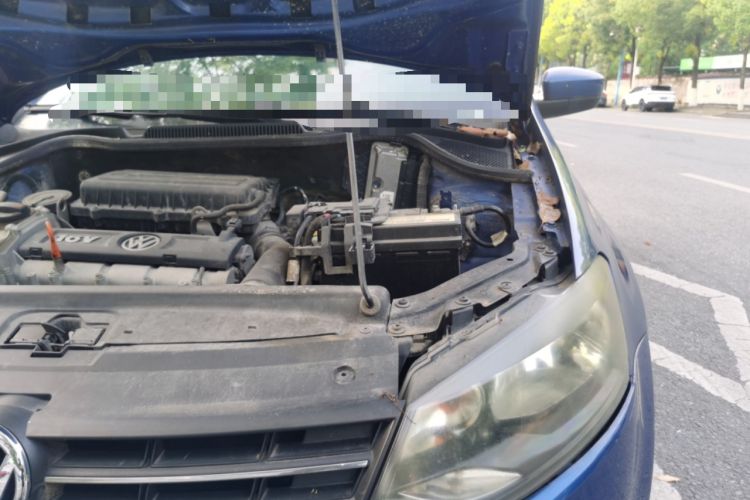 Used Volkswagen Polo 2011 1.4L Manual ZhiLe Edition Engine Bay Left