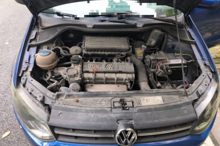 Used Volkswagen Polo 2011 1.4L Manual ZhiShang Edition Engine Bay