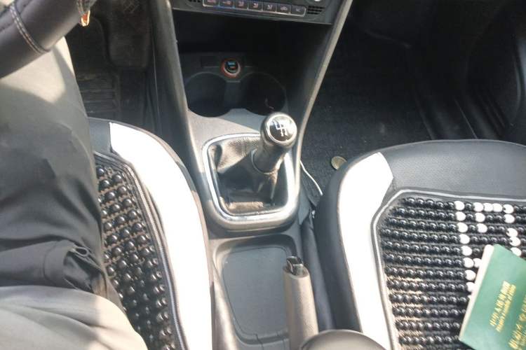 Used Volkswagen Polo 2011 1.4L Manual ZhiShang Edition Gear Lever