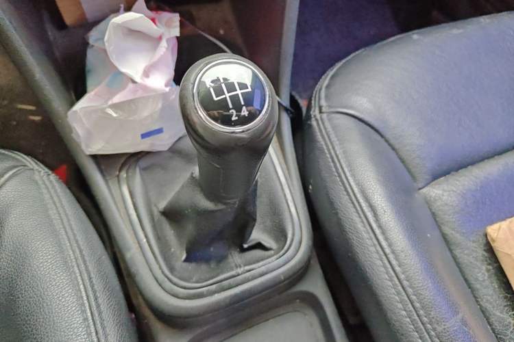 Used Volkswagen Polo 2011 1.4L Manual ZhiLe Edition Gear Lever