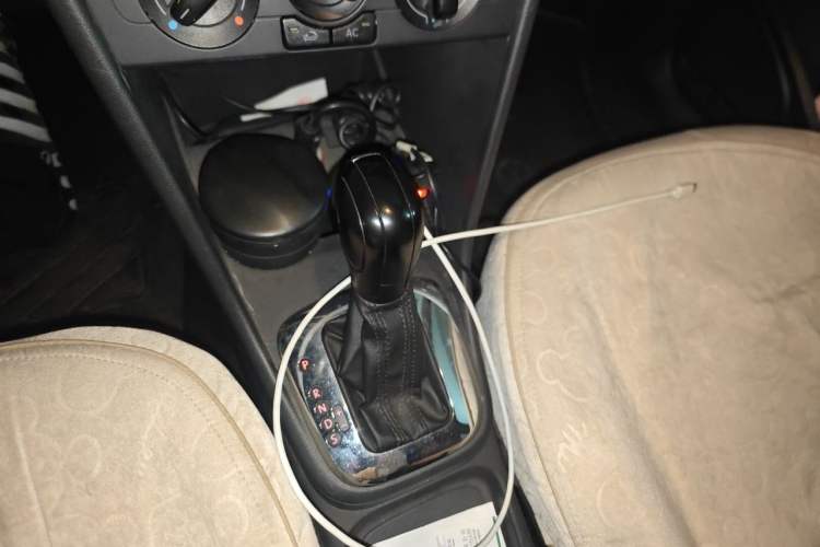 Used Volkswagen Polo 2011 1.6L Automatic ZhiShang Version Gear Lever