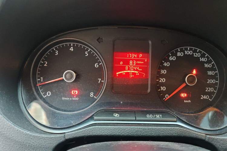 Used Volkswagen Polo 2011 1.6L Automatic ZhiKu Edition Instrument Cluster