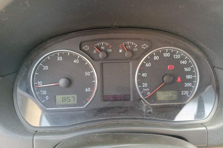 Used Volkswagen Polo 2011 Jingqu 1.4L Automatic Shishang Edition Instrument Cluster