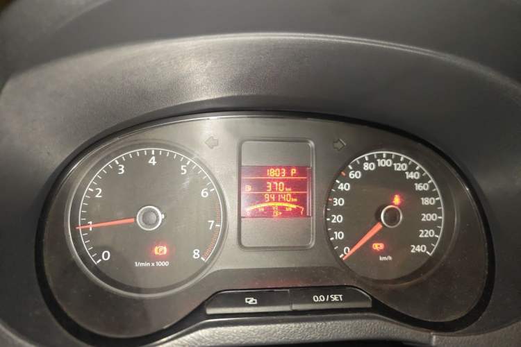 Used Volkswagen Polo 2011 1.6L Automatic ZhiShang Version Instrument Cluster
