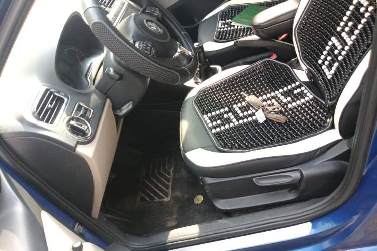 Used Volkswagen Polo 2011 1.4L Manual ZhiShang Edition Left Front Seat