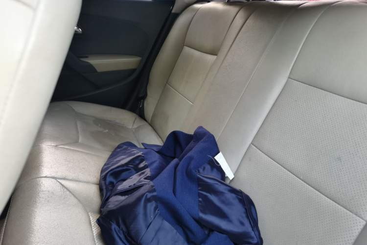 Used Volkswagen Polo 2011 1.4L Manual ZhiLe Edition Left Rear Seat
