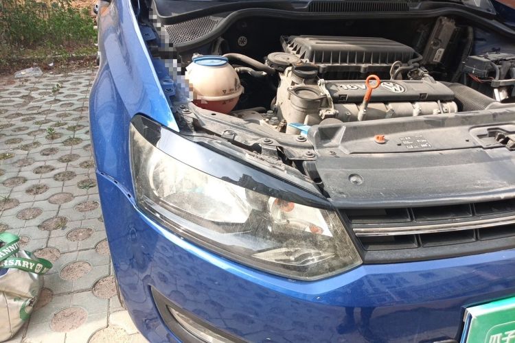 Used Volkswagen Polo 2011 1.4L Manual ZhiShang Edition Right Front Headlight