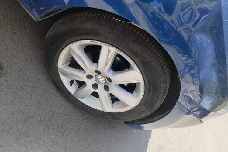 Used Volkswagen Polo 2011 1.4L Automatic ZhiCool Edition Right Front Wheel Hub