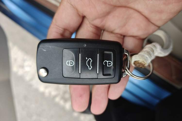 Used Volkswagen Polo 2011 Jingqu 1.4L Manual Shishang Edition Vehicle Key