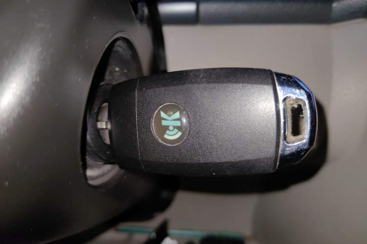 Used Volkswagen Polo 2011 Jingqu 1.6L Manual - Real Cool Edition Vehicle Key