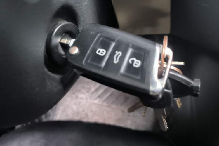 Used Volkswagen Polo 2011 1.4L Manual ZhiShang Edition Vehicle Key