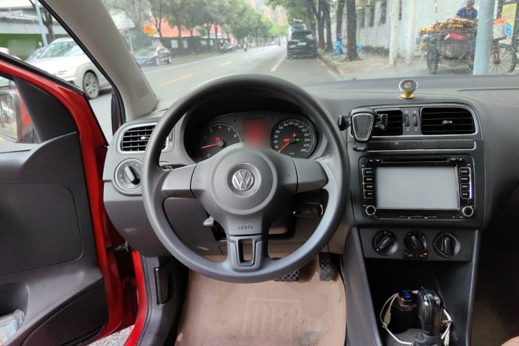 Used Volkswagen Polo 2011 1.6L Automatic ZhiShang Version Steering Wheel