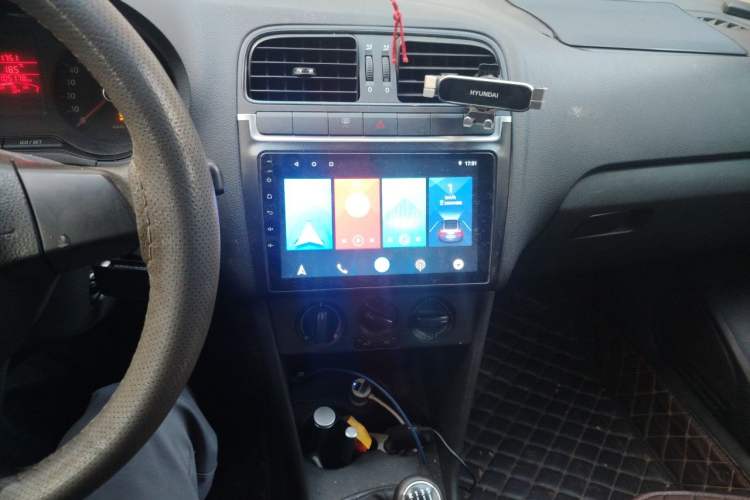 Used Volkswagen Polo 2011 Jingqu 1.4L Manual Sile Edition Audio And AC Panel