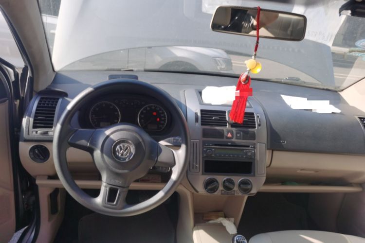 Used Volkswagen Polo 2011 Jingqu 1.4L Manual Shishang Edition Center Console
