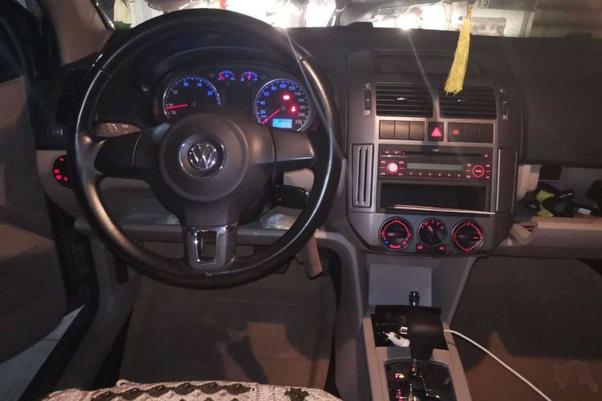 Used Volkswagen Polo 2011 Jingqu 1.6L Automatic Siku Edition Center Console