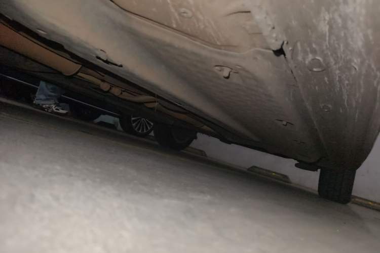 Used Volkswagen Polo 2011 1.6L Manual ZhiShang Edition Chassis Front Left
