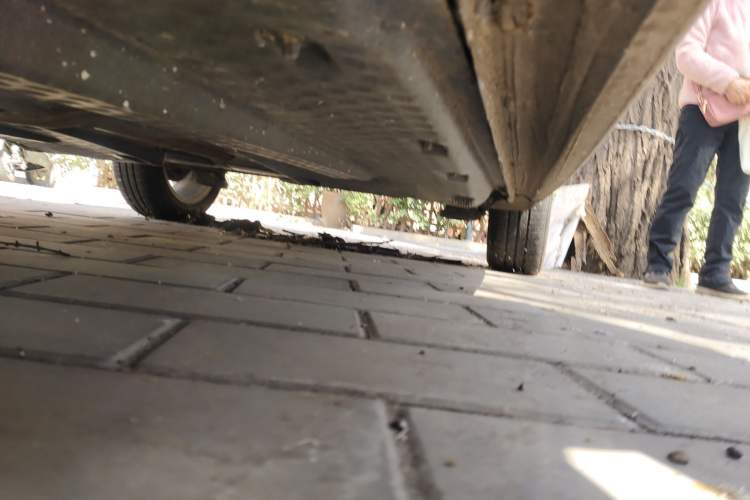 Used Volkswagen Polo 2011 1.6L Manual ZhiShang Edition Chassis Front Left