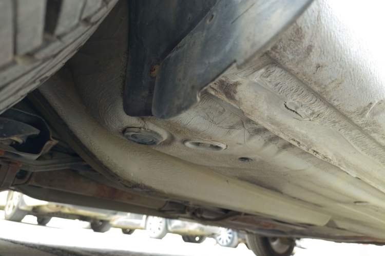 Used Volkswagen Polo 2011 Jingqu 1.4L Manual Shishang Edition Chassis Front Left