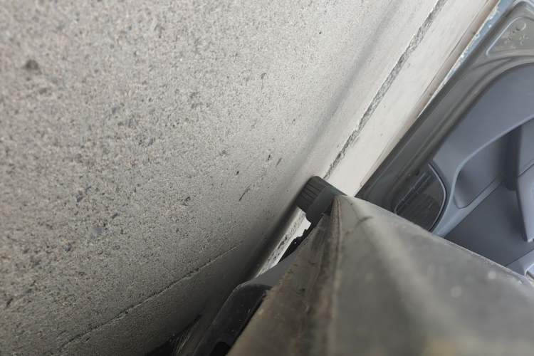 Used Volkswagen Polo 2011 1.6L Automatic ZhiKu Edition Chassis Rear Left