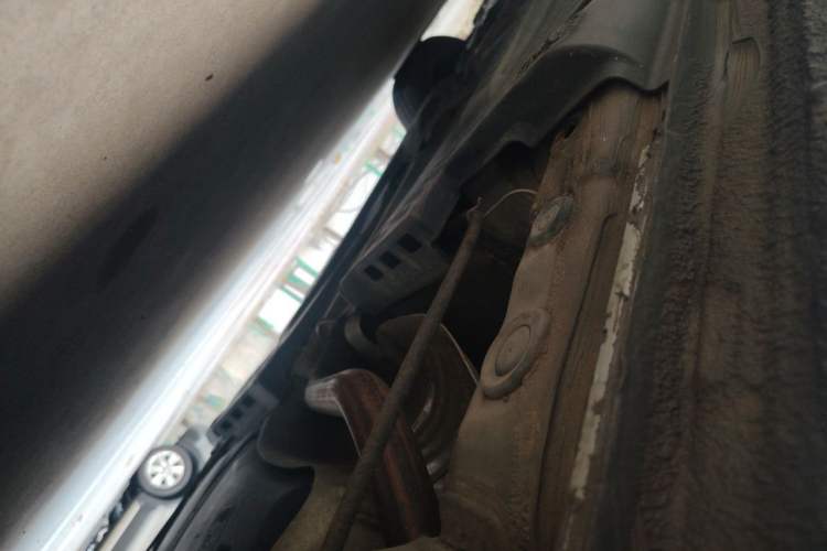 Used Volkswagen Polo 2011 Jingqu 1.4L Manual Sile Edition Chassis Rear Left