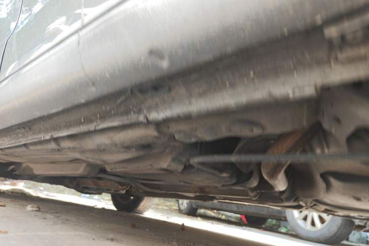 Used Volkswagen Polo 2011 Jingqu 1.4L Automatic Shishang Edition Chassis Rear Left