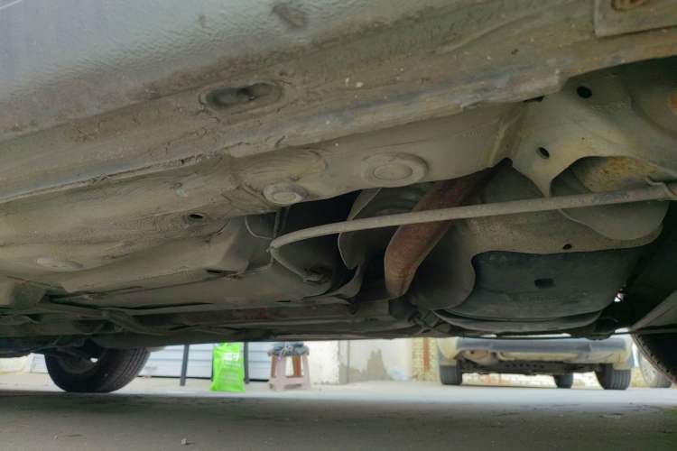 Used Volkswagen Polo 2011 Jingqu 1.4L Manual Shishang Edition Chassis Rear Left
