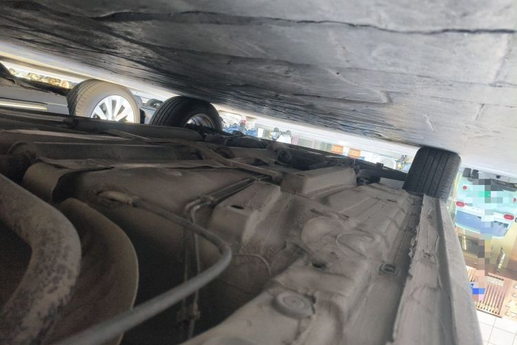 Used Volkswagen Polo 2011 Jingqu 1.6L Manual - Real Cool Edition Chassis Rear Left