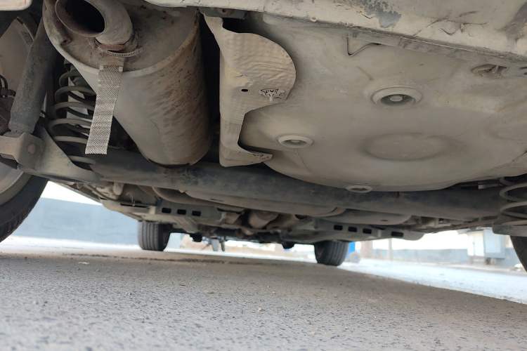 Used Volkswagen Polo 2011 1.6L Manual ZhiShang Edition Chassis Rear