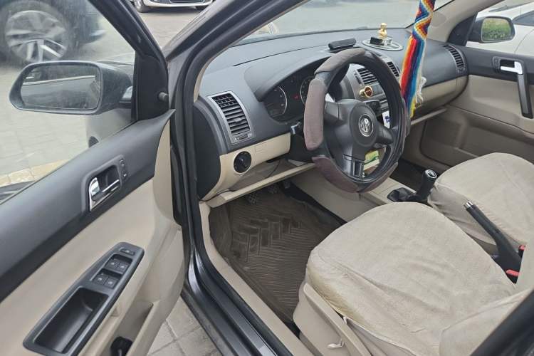 Used Volkswagen Polo 2011 Jingqu 1.4L Manual Shishang Edition Driver Seat