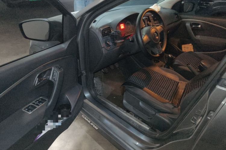 Used Volkswagen Polo 2011 1.6L Manual ZhiShang Edition Driver Seat