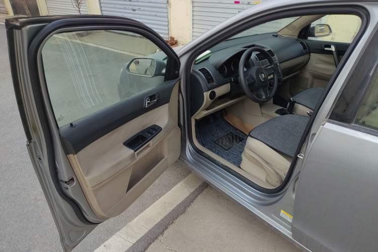 Used Volkswagen Polo 2011 Jingqu 1.4L Manual Shishang Edition Driver Seat
