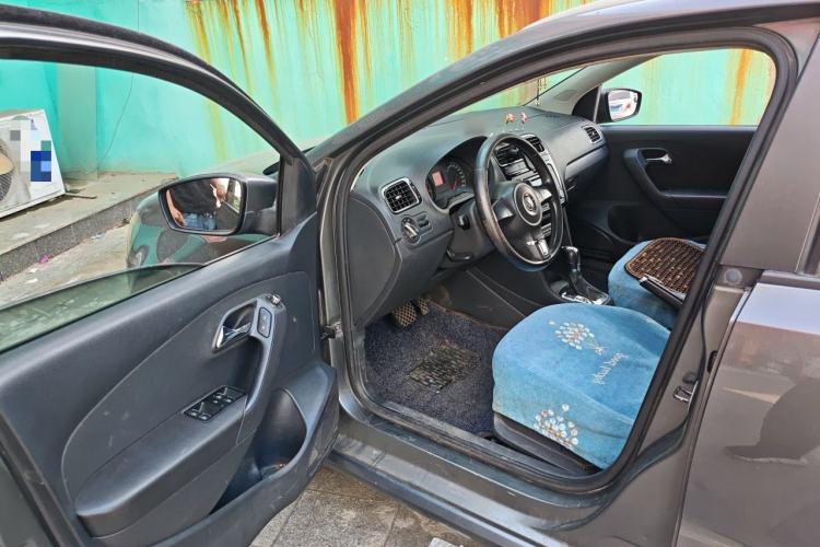 Used Volkswagen Polo 2011 1.4L Automatic ZhiCool Edition Driver Seat