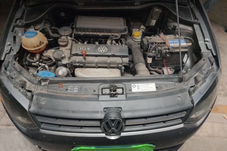 Used Volkswagen Polo 2011 1.6L Manual ZhiShang Edition Engine Bay