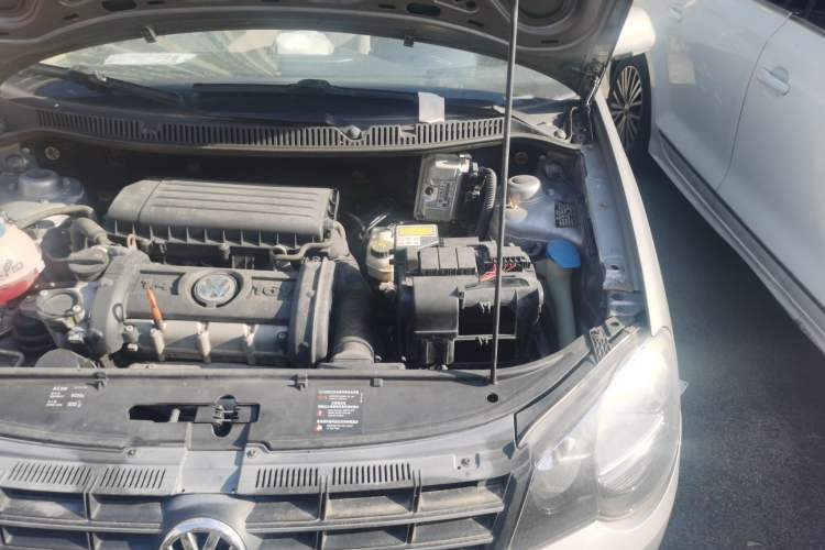 Used Volkswagen Polo 2011 Jingqu 1.4L Manual Shishang Edition Engine Bay Left