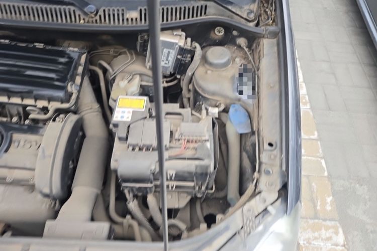 Used Volkswagen Polo 2011 Jingqu 1.4L Manual Shishang Edition Engine Bay Left