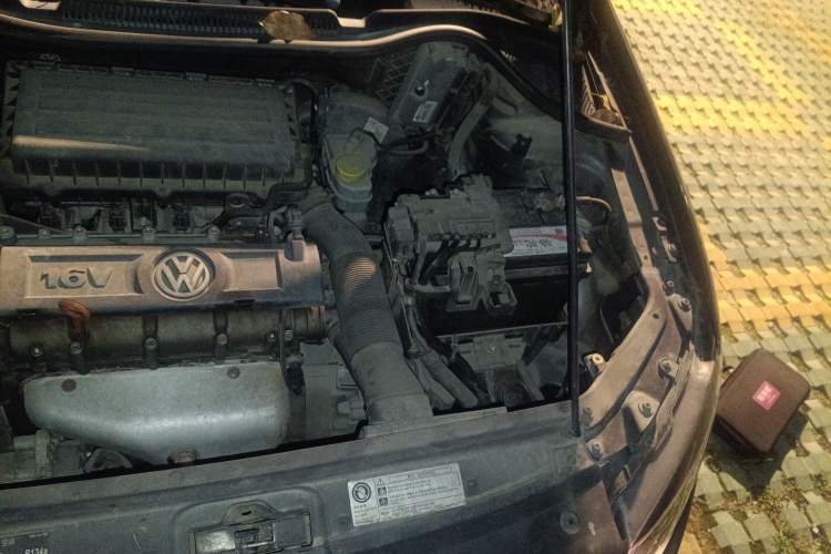 Used Volkswagen Polo 2011 1.4L Manual ZhiShang Edition Engine Bay Left
