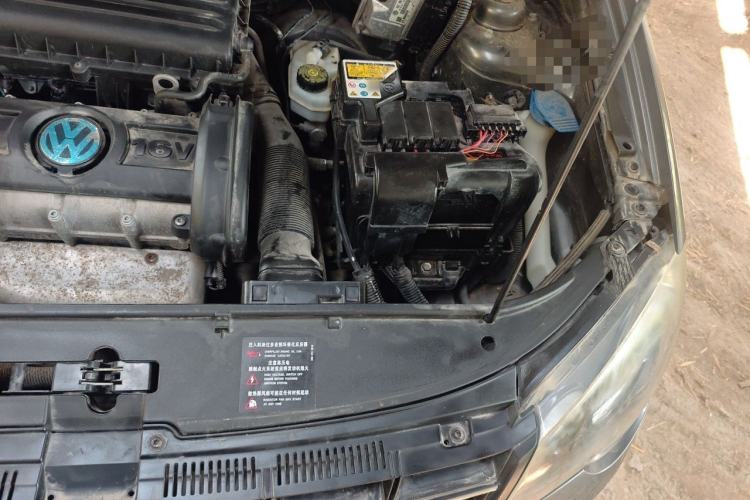 Used Volkswagen Polo 2011 Jingqu 1.6L Manual - Real Cool Edition Engine Bay Left