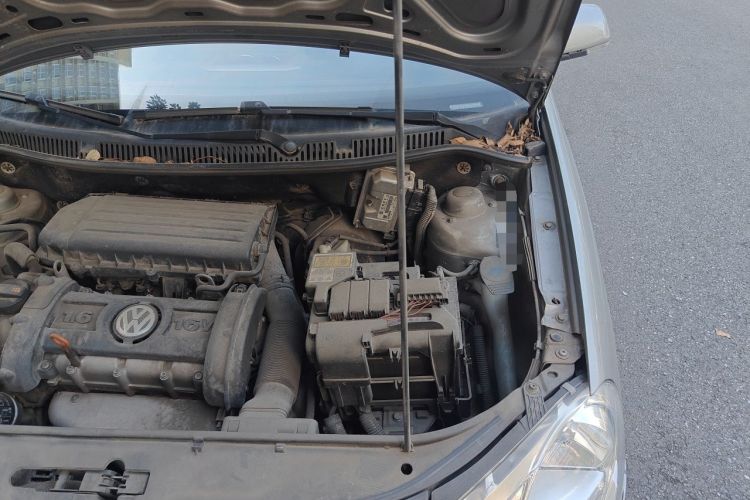 Used Volkswagen Polo 2011 Jingqu 1.6L Manual - Real Cool Edition Engine Bay Left