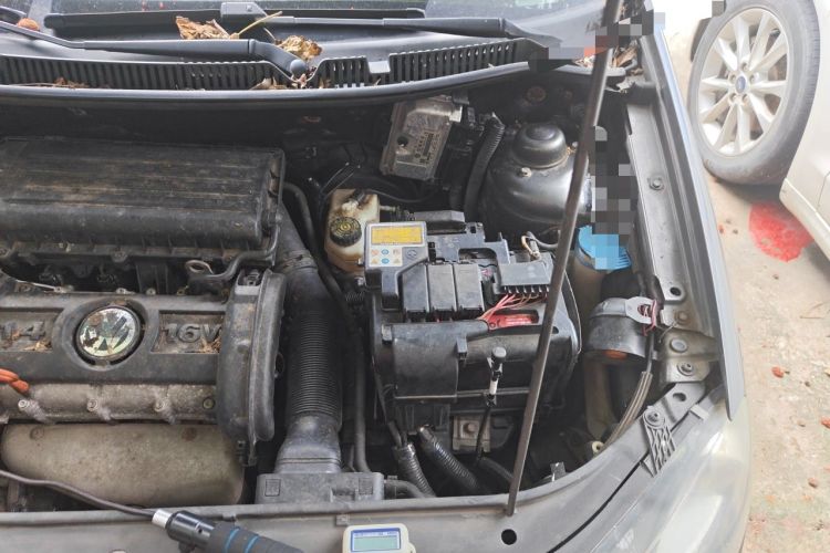Used Volkswagen Polo 2011 Jingqu 1.4L Automatic Shishang Edition Engine Bay Left