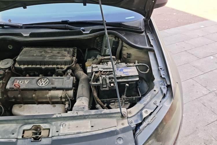 Used Volkswagen Polo 2011 1.4L Automatic ZhiCool Edition Engine Bay Left