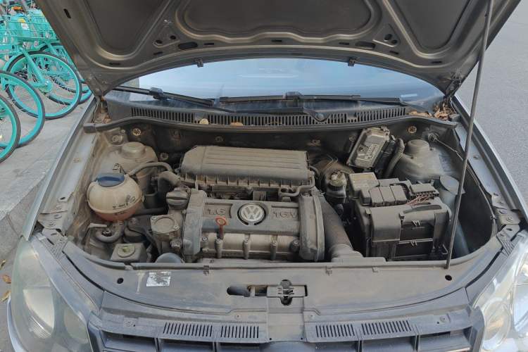 Used Volkswagen Polo 2011 Jingqu 1.6L Manual - Real Cool Edition Engine Bay