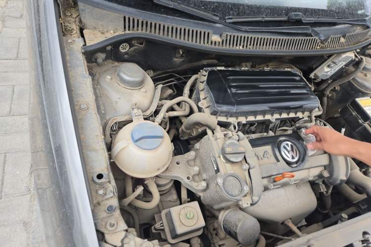Used Volkswagen Polo 2011 Jingqu 1.4L Manual Shishang Edition Engine Bay Right