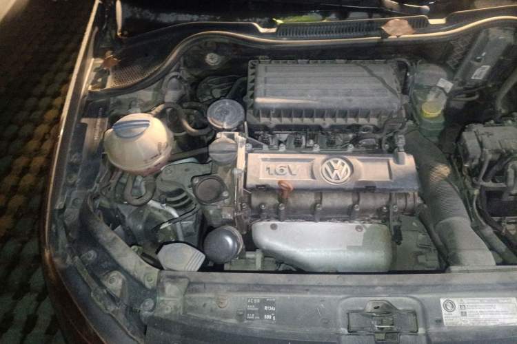 Used Volkswagen Polo 2011 1.4L Manual ZhiShang Edition Engine Bay Right