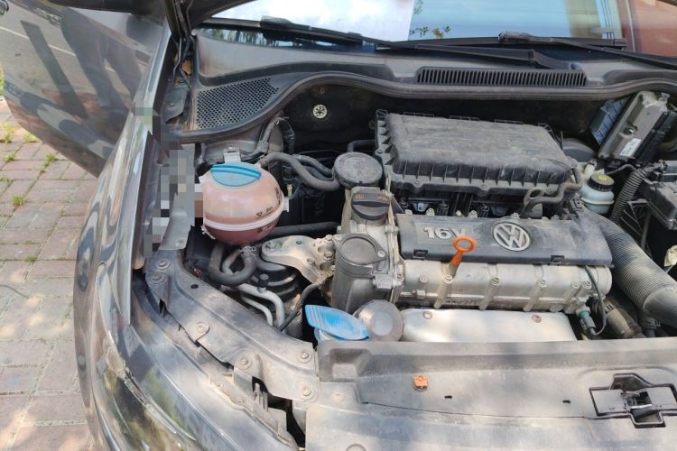Used Volkswagen Polo 2011 1.4L Automatic ZhiShang Version Engine Bay Right