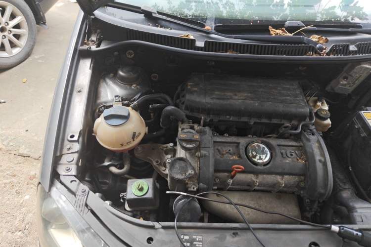 Used Volkswagen Polo 2011 Jingqu 1.4L Automatic Shishang Edition Engine Bay Right