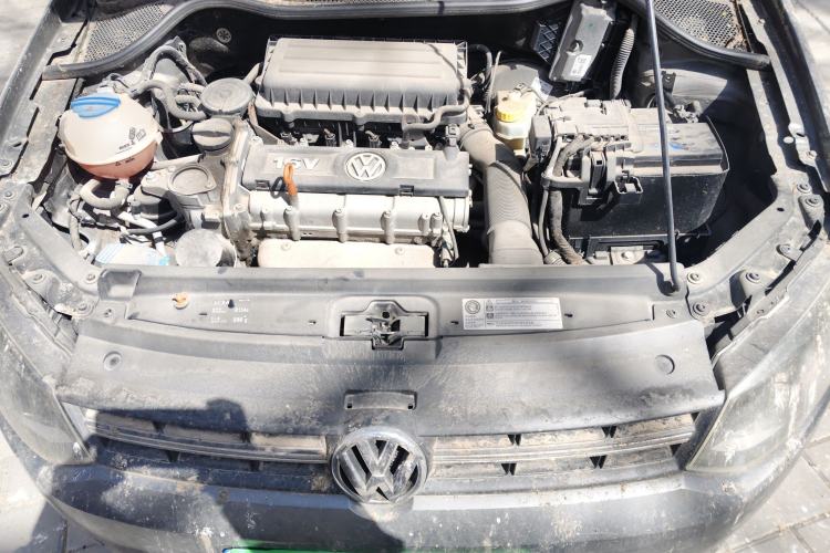Used Volkswagen Polo 2011 1.6L Manual ZhiShang Edition Engine Bay